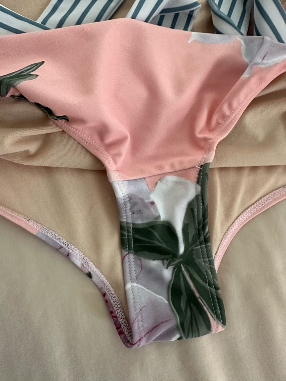 Albion Fit Island Fever Castaway One Piece Swimsuit Stripe Floral Size L - Picture 9 of 10